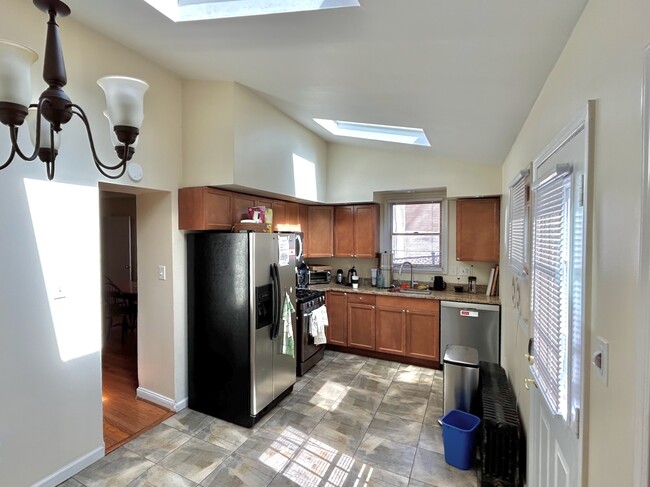 Photo - 161 Krams Ave