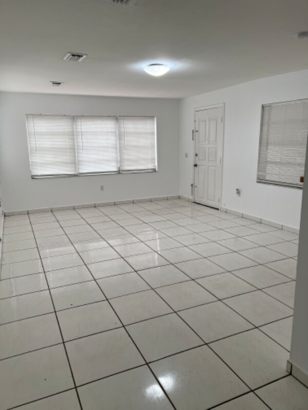 Photo - 22 Avenue, NW Flagler St