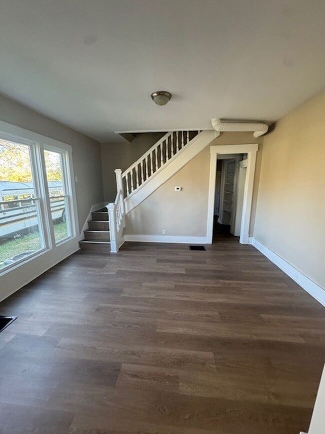 Photo - Newly Remodeled 3BR/1.5BA Townhome - Bates Hendricks