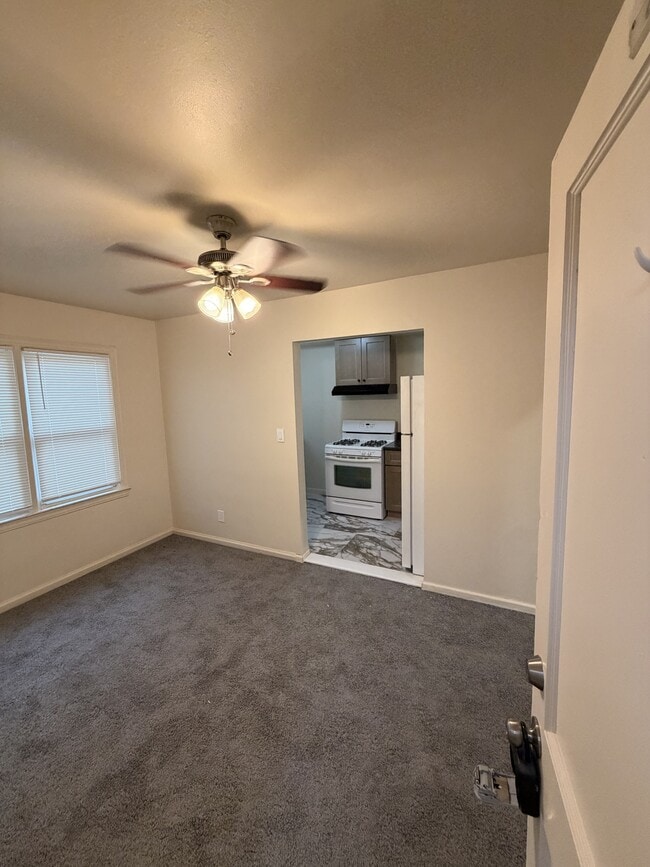 9384 Rutherford St Unidad 2