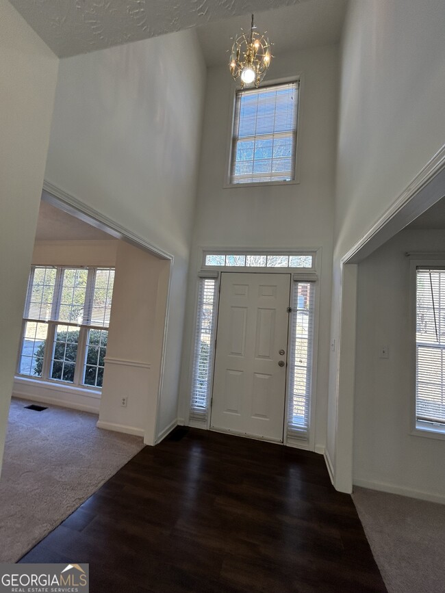 Photo - 2022 Whitfield Ln