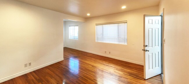 Living room - 11605 Washington Blvd Unit B
