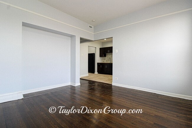 Photo - 5409 S Indiana Ave