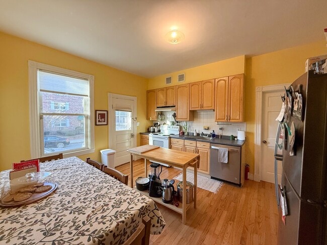 Photo - 283 Summer St Unit #1