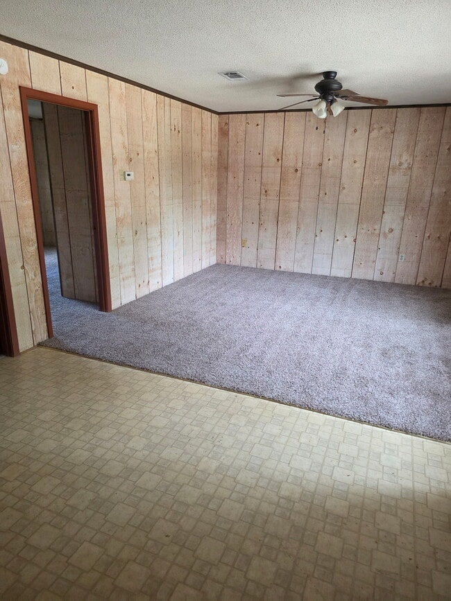 Photo - Oak Ridge Apartment Unit 19