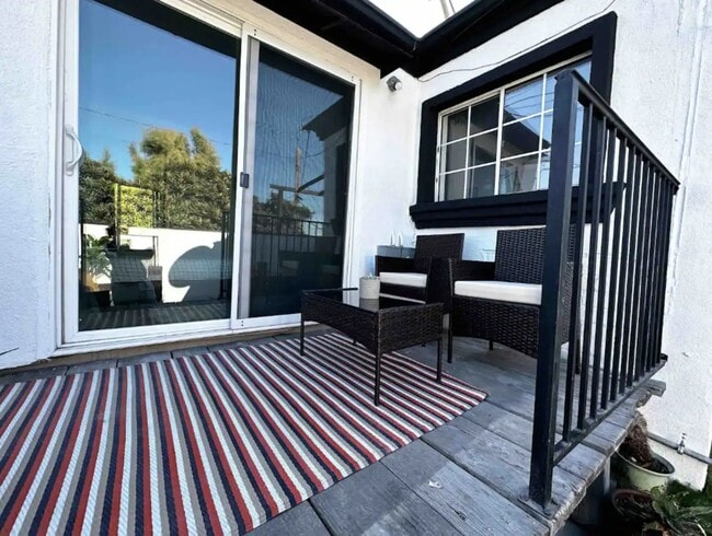 Photo - 1192 Innes Ave