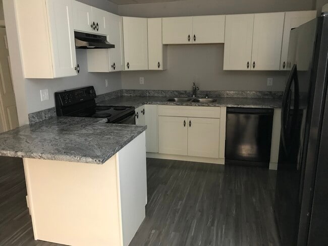 Building Photo - 421 N 20th St Unit 102 Unfurnished