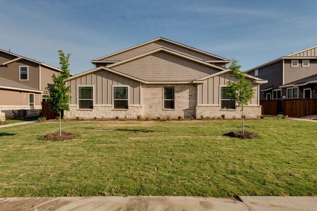 Building Photo - GORGEOUS 2 BEDROOM FOUR PLEX LOCATED IN MI... Rental