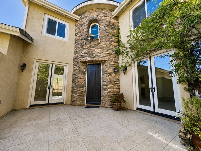 Photo - Spacious 5 (or 6) Bedroom House with attached ADU in Winchester for Rent