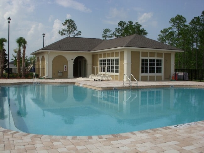 Photo - 422 Golden Lake Loop