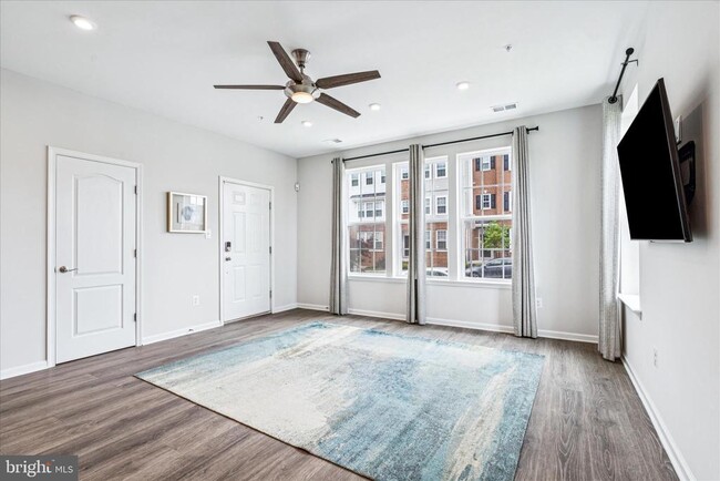 Photo - 9454 James MacGowan Ln Unit 447