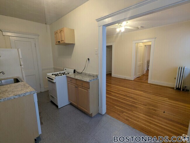 Building Photo - 33 Walbridge St Rental