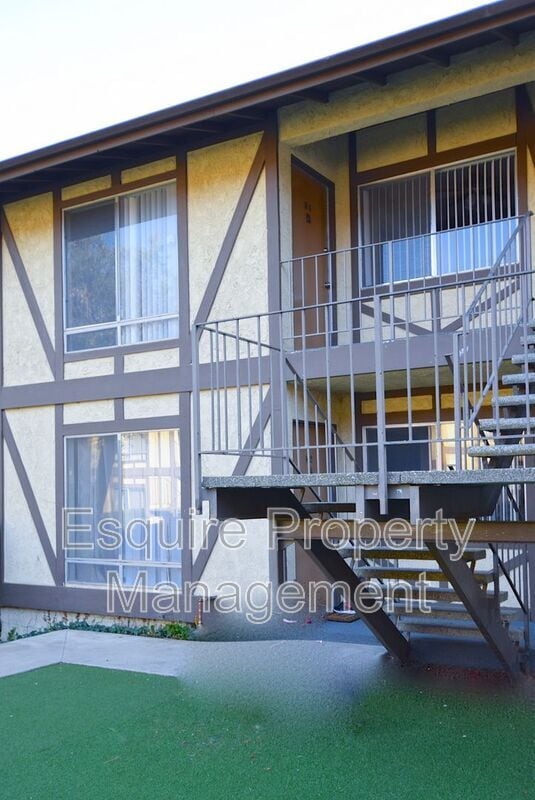Building Photo - 951 Warwick Ave Unit #M4 Rental