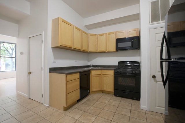 Building Photo - 1312 S WABASH Ave Unit 1 Rental