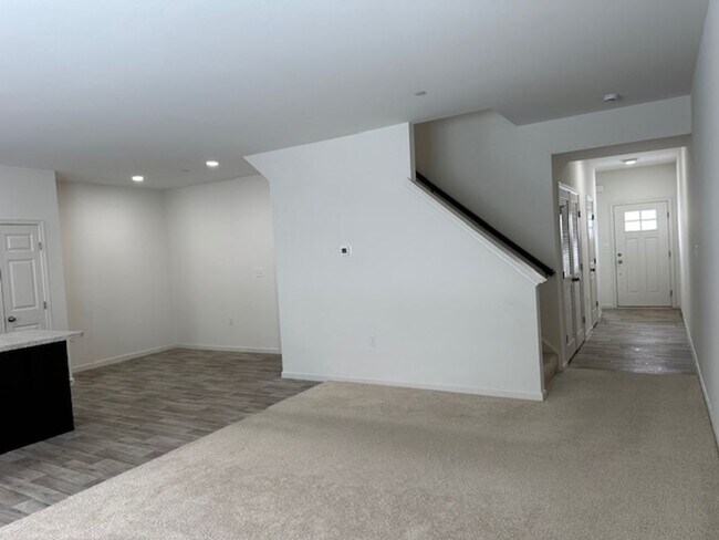 Photo - 7867 Oakbrook Dr