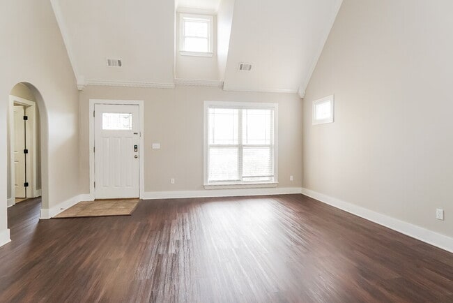 Photo - 224 Stonecreek Pl