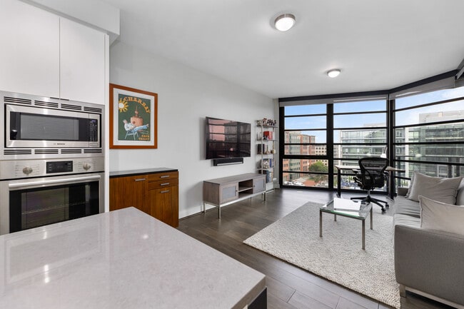 Photo - 1300 4th St SE Unit 807