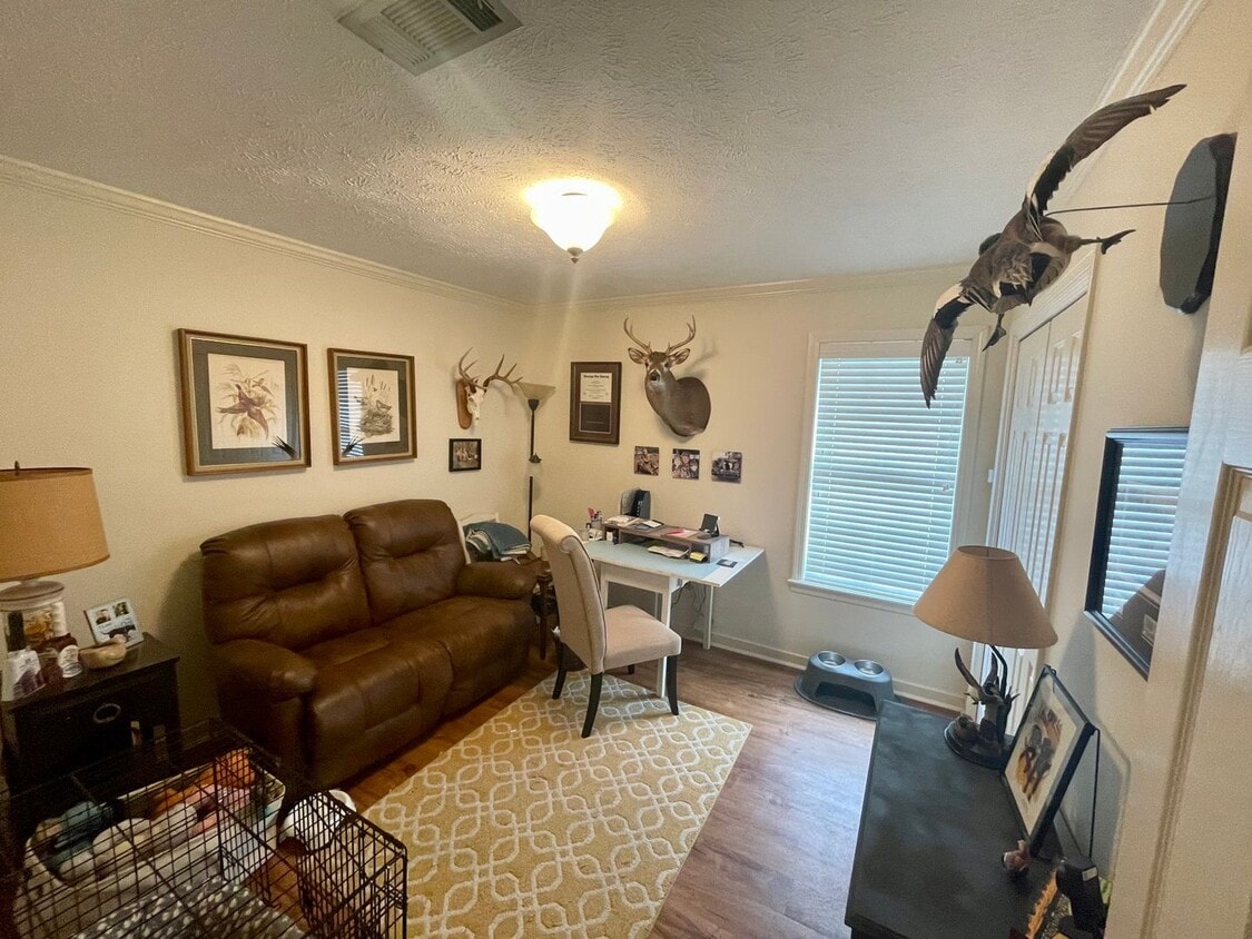 Charming 3/2 Home in Madison School Distri... - Charming 3/2 Home in Madison School Distri...