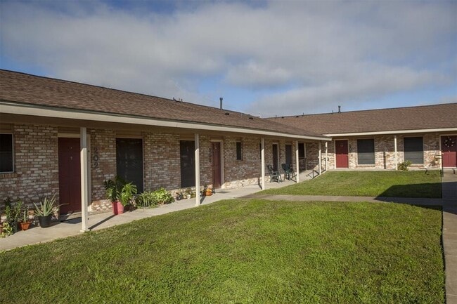 Building Photo - 8219 Perrin Beitel Rental