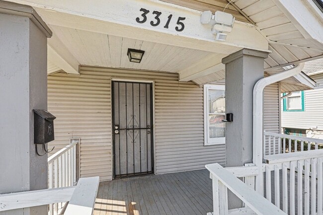 Photo - 3315 E 52nd St