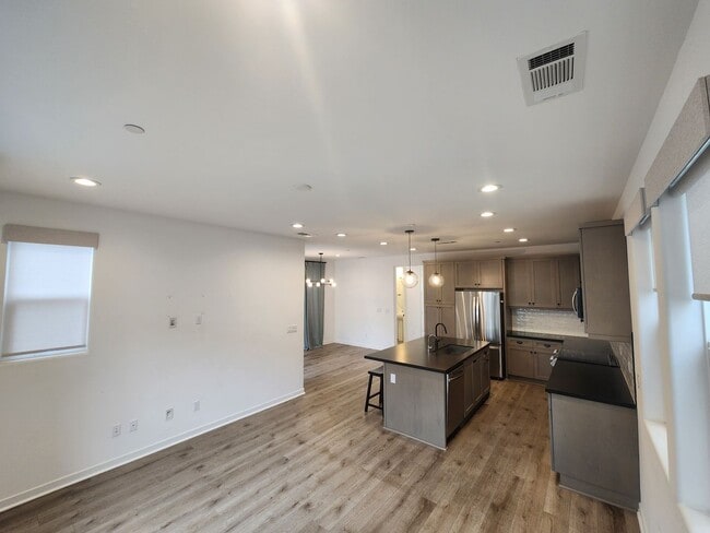 3 bedroom 2.5 bath townhouse - 3 bedroom 2.5 bath townhouse