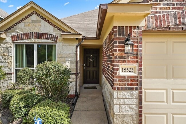 Photo - 18523 Windy Stone Dr