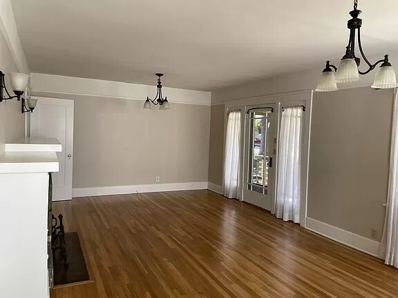 Photo - 535 W Whiting Ave