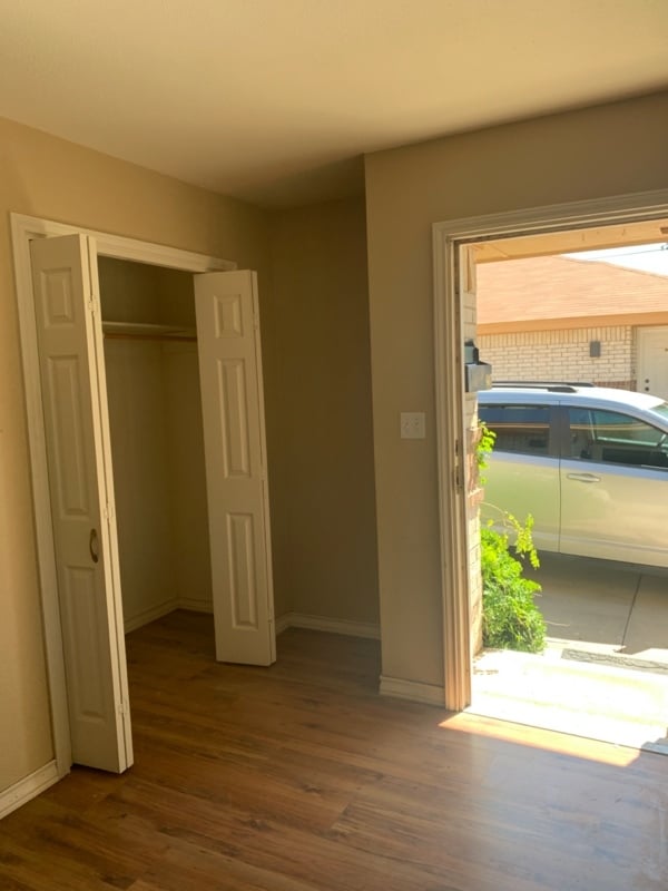 Photo - 917 N Hancock Ave