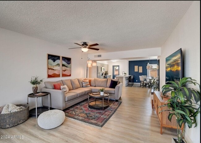 Photo - 1015 E Concorda Dr