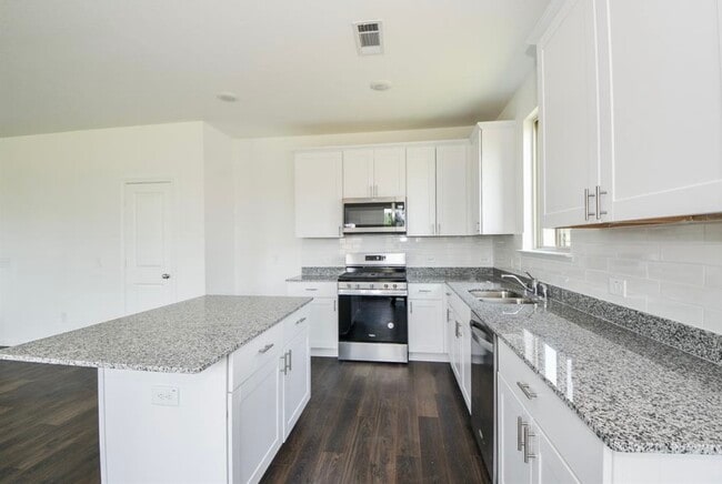 Photo - 16439 Big Hickory Dr