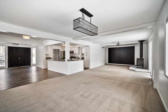 Photo - 41831 Glen Arbor St