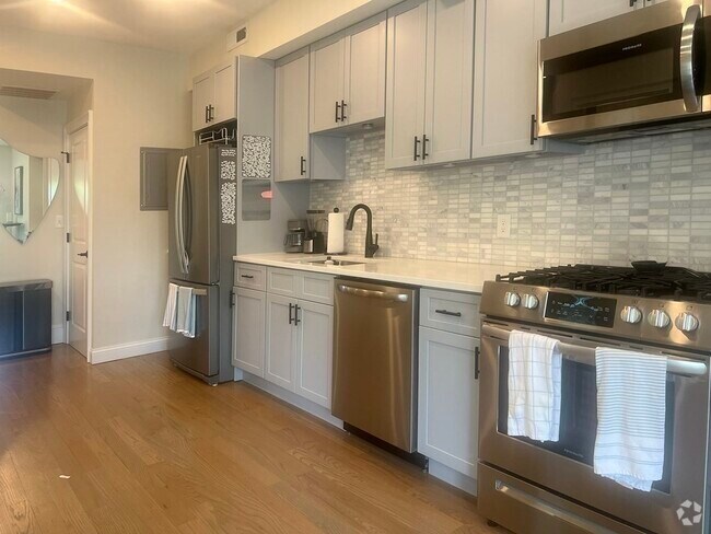 Building Photo - 159 Bennington St Unit 2 Rental