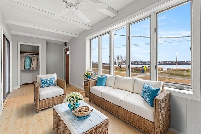 Building Photo - 147 Nahant Rd Unit 2