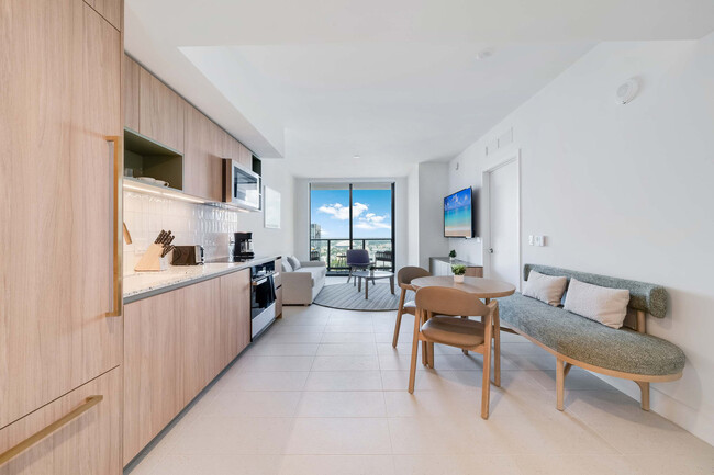 Photo - 159 NE 6th St Apartamento Unidad FL38-ID1241888P