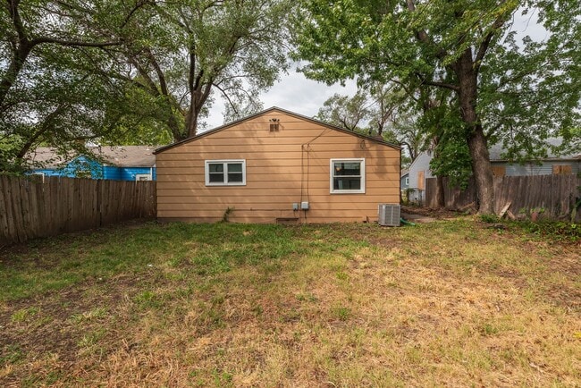 Photo - Bed 2 Bath In Quiet Neighborhood!