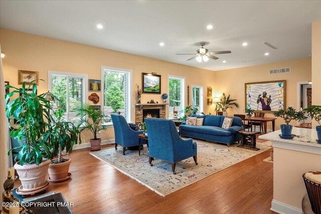 Photo - 4426 Skyline Dr