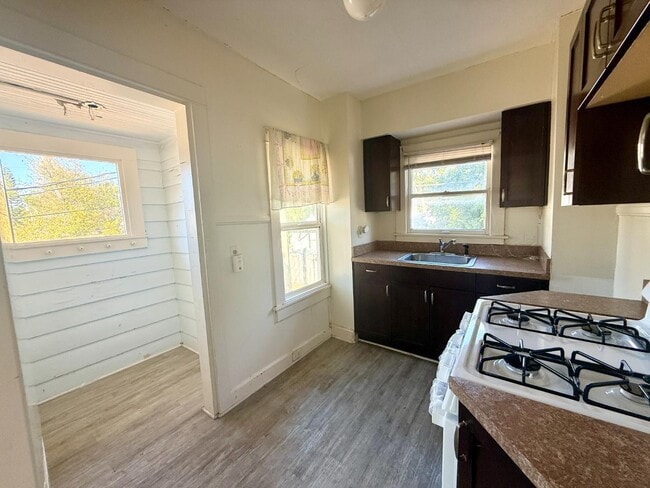 Photo - 1435 1/2 15th St N. - 1435 1/2 15th St N