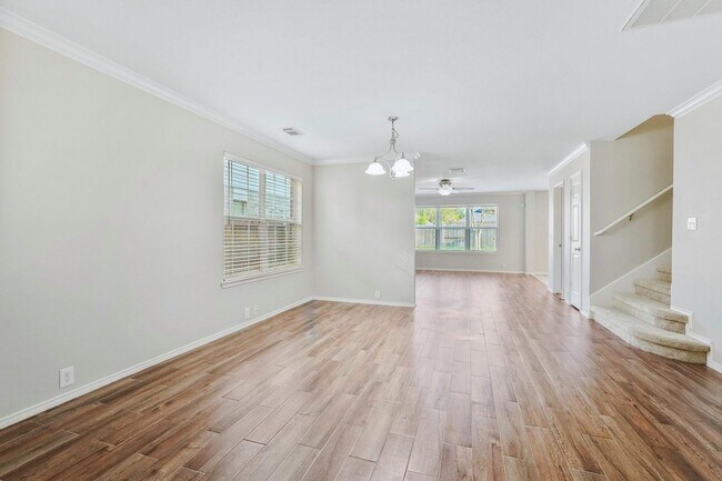 Photo - 10411 Deer Branch