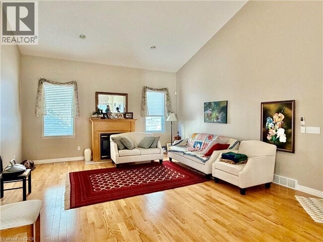 Photo - 765 Chesapeake Dr