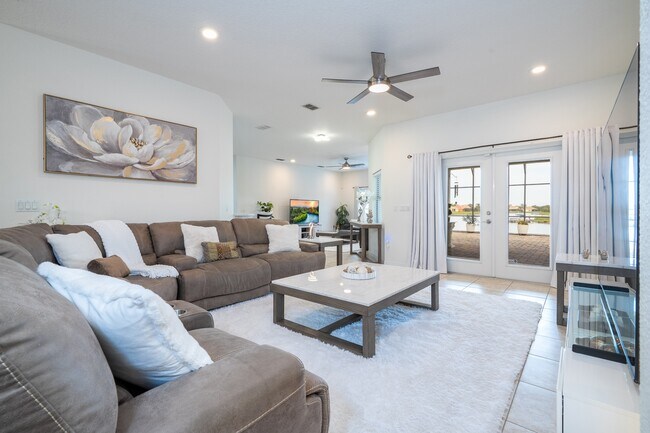 3774 Eagle Isle Cir