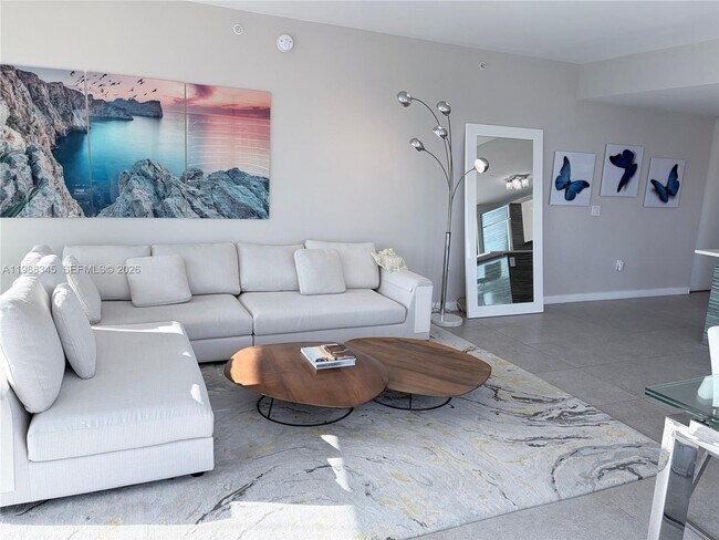 Photo - 460 NE 28th St Unidad 2001