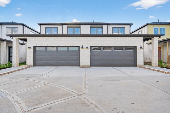 Building Photo - 4330 Avron Dr Unit B
