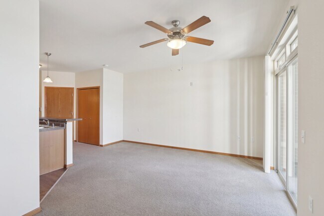 Columbia- Living Area - Iron Gate Apartments