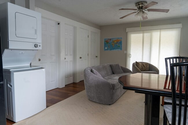 Photo - 1319 Maleko St