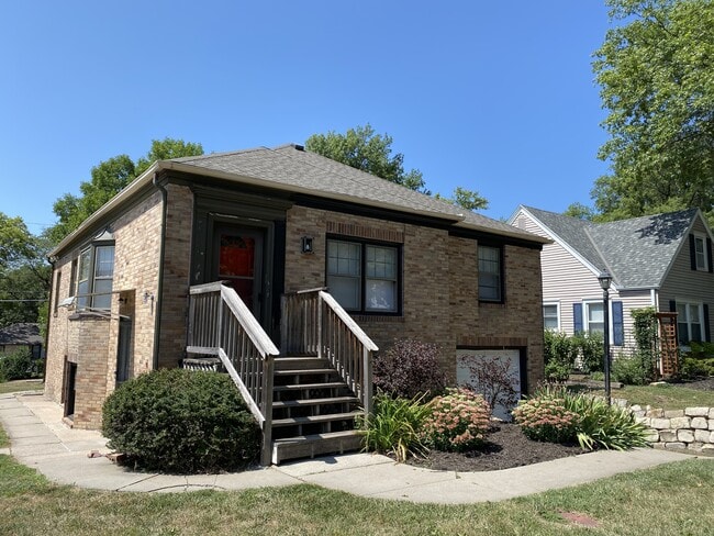 Building Photo - 1853 S 50th St