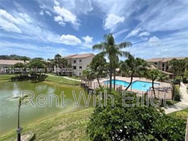 Photo - 2926 S University Dr
