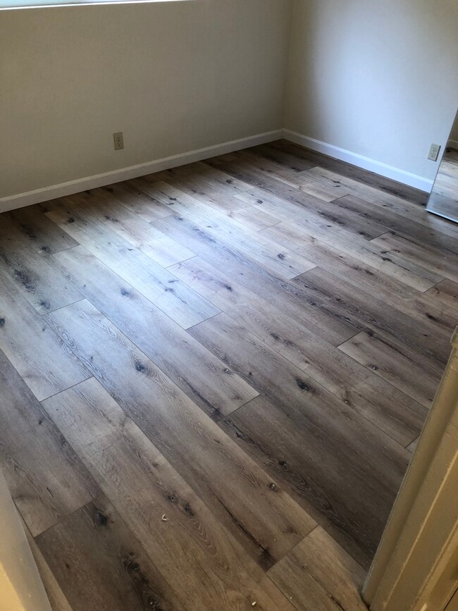 Photo - 1501 Broadway Ave Unit APT 4