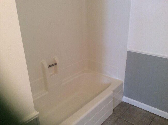 Photo - 2694 E Oakleaf Dr