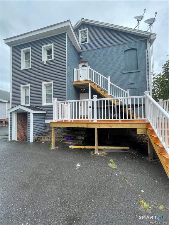 Photo - 1044 Farmington Ave