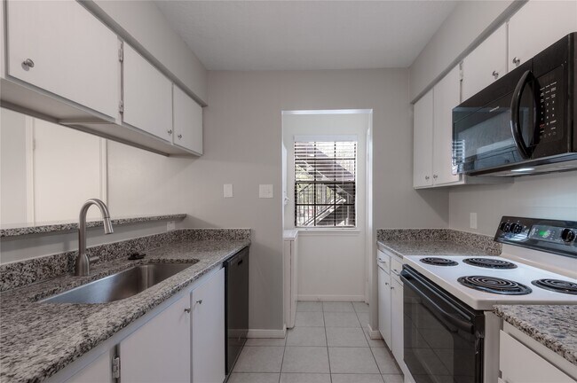 Photo - 2401 Sycamore Ave Unit C2